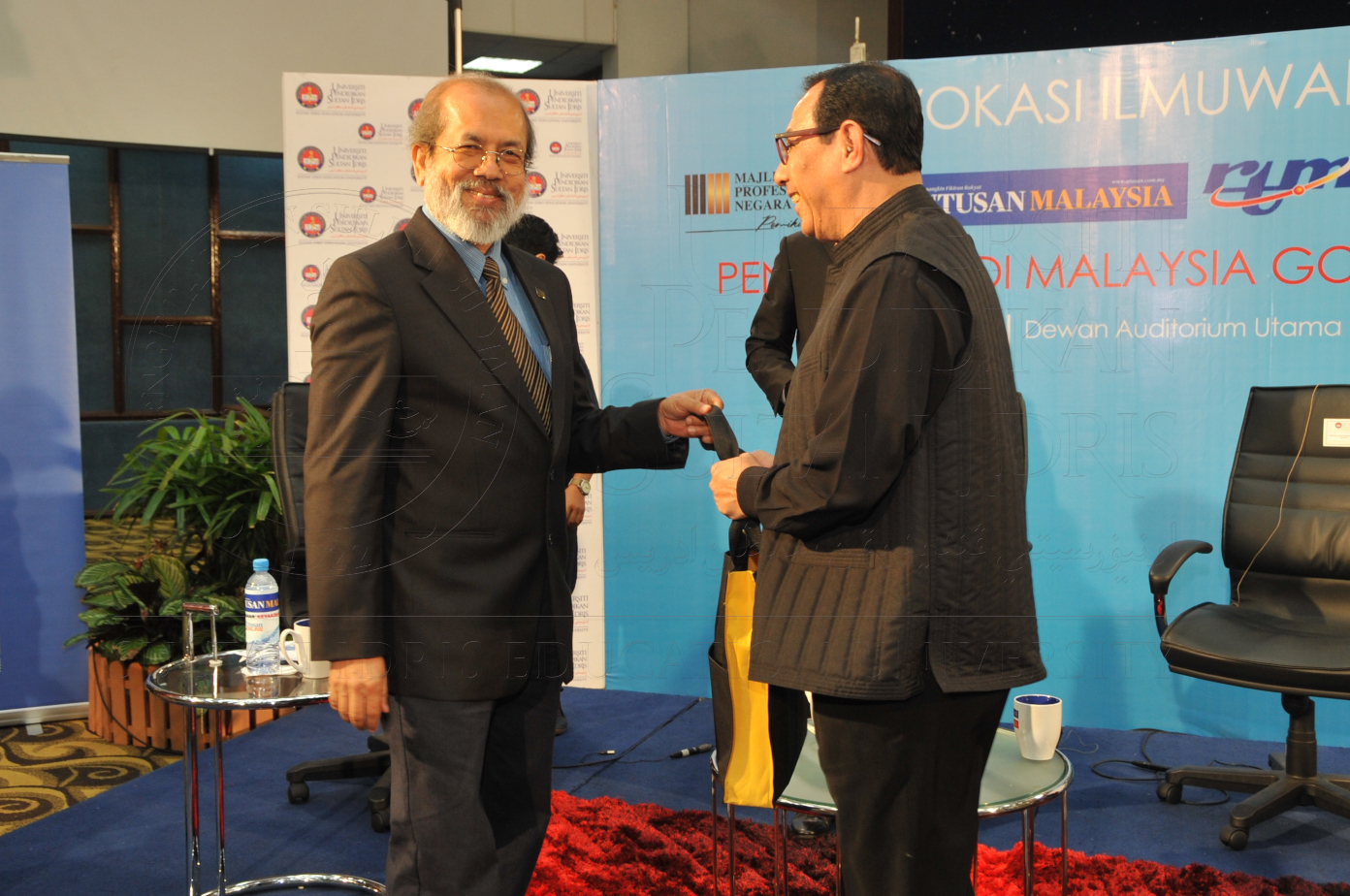 PRO15 151 ADVOKASI HAS 7317